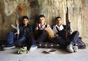 Bambini turchi reclutati per combattere in Siria.