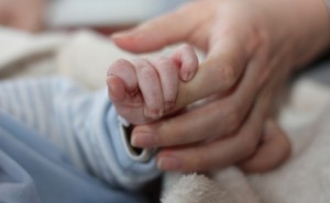 I genitori in Belgio per "motivi umanitari" possono chiedere l'eutanasia per i minori.
