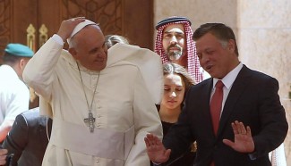 Papa Francesco con il re Abdullah II
