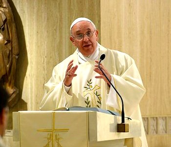 Papa Francesco: rivalità e vanagloria, due tarli che indeboliscono la Chiesa