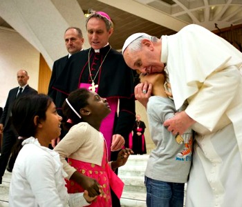 Papa Francesco: La fede sposta davvero le montagne dell’indifferenza e dell'apatia