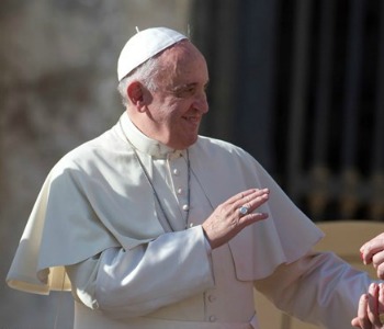 Papa Francesco: teologi, il cuore è la prima intelligenza. Spazio alle donne