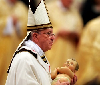 Papa Francesco: Presepio e albero messaggeri di luce