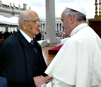 Napolitano al Papa: i governi agiscano contro la schiavitù
