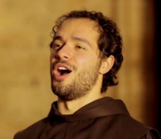 Il canto di Fra Alessandro: La sua voce vi illuminerà la giornata