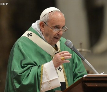 Papa Francesco: La carità contagia, appassiona, rischia e coinvolge! 