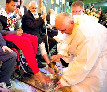 Giovedì Santo, Papa a Rebibbia laverà i piedi a detenuti e detenute