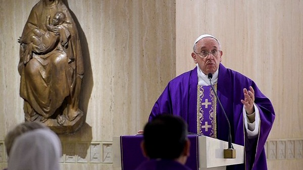 Papa Francesco: la mondanità non ci fa vedere i poveri e le loro piaghe