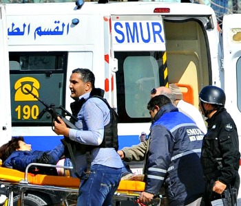 Strage di Tunisi, italiani tra le vittime I morti sono 19, l'Is rivendica