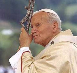 Papa Francesco: solidarietà non tramonta, Papa Wojtyla lo ha insegnato