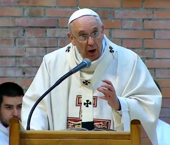 Papa Francesco a Rebibbia: Anch'io ho bisogno di essere lavato dal Signore