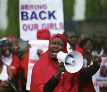 Nigeria, marcia per le ragazze rapite un anno fa