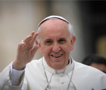 Papa Francesco: cristiani si inginocchino davanti ai poveri