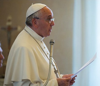 Papa Francesco: in nome tolleranza, impedita libertà espressione. Testo integrale
