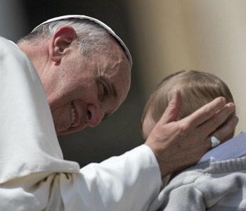 Papa Francesco: mai più crimini contro i minori nella Chiesa
