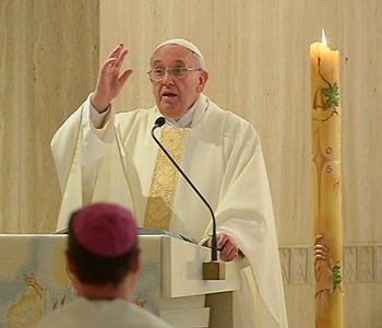 Papa Francesco: nella Chiesa si discute per fare unità non ''cordate''