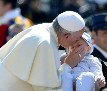 Papa Francesco all'associazione Meter. Lotta contro ogni forma di abuso, soprattutto infantile.