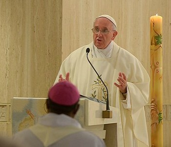 Papa Francesco: cristiano non è masochista, ma sa sopportare tribolazioni con fiducia