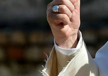 Quella veste sgualcita del Papa in visita ad Ostia...
