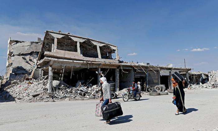 Is combatte per Kobane e il regime bombarda Daraa