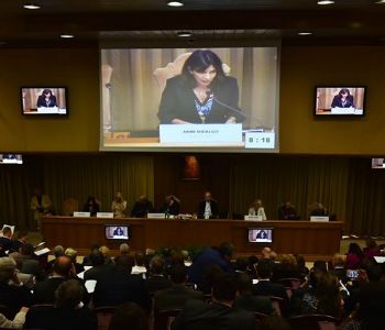 Sindaci in Vaticano: pronti a impegno comune su clima e schiavitù
