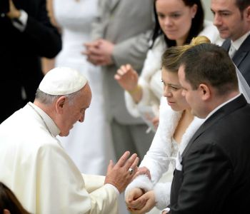 Papa Francesco ai giovani: non abbiate paura di sposarvi!