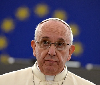 Papa Francesco: la politica sia vissuta come forma alta di carità