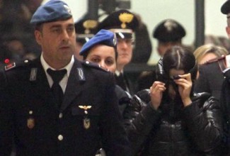 Martina Levato arrestata per l'aggressione con l'acido al 22enne Pietro Barbini dopo l'udienza a  Milano, 27 gennaio 2015.  ANSA/STEFANO PORTA