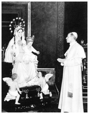 Pio XII, il Papa che incoronò Regina la Madre di Dio