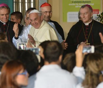 Papa Francesco ai medici cattolici: servire sempre la persona, no a relativismo