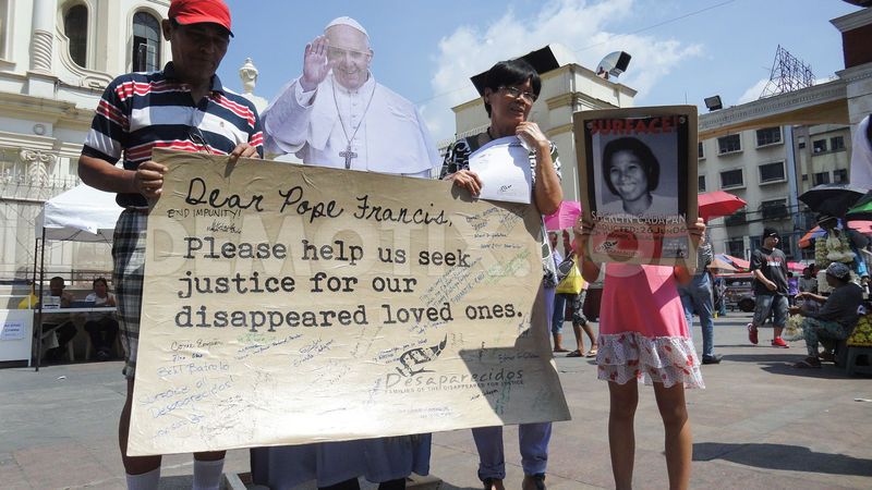 1414930170-families-remember-missing-kin-write-letters-to-pope-francis--manila_6163497