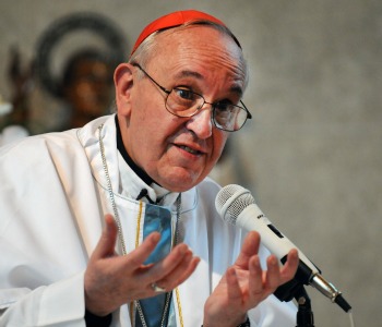 Un Bergoglio rosso porpora e quella profezia del secondo nome
