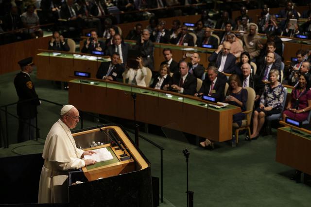 Papa Francesco all’Onu scuote i potenti del mondo