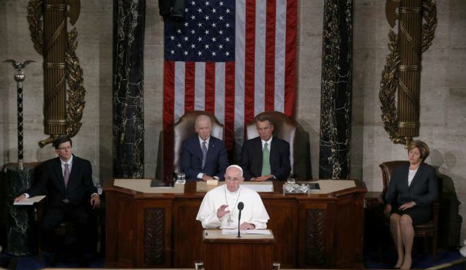 Papa Francesco conquista il cuore del Congresso degli Stati Uniti d'America.