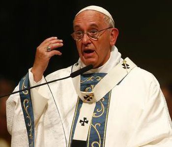 Papa Francesco: la Chiesa ha bisogno dei laici