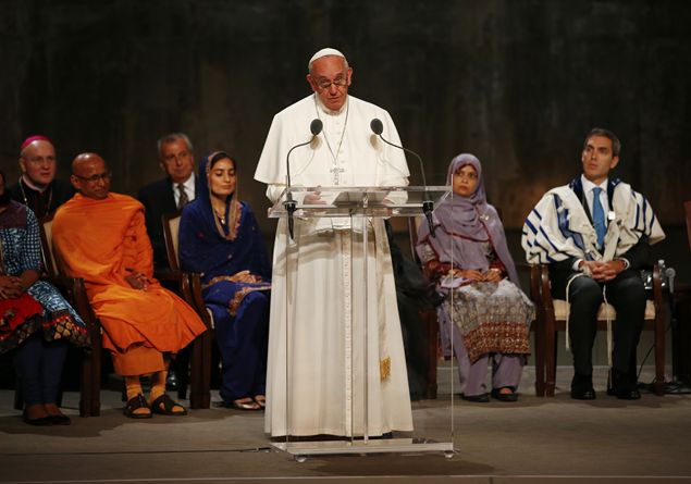 Papa Francesco a Ground Zero: No a odio e rancore. Pace, solo pace!