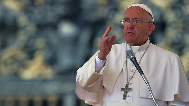 Papa Francesco saluta le famiglie irachene. Younan: cristiani a rischio estinzione