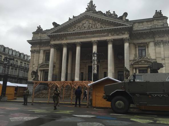 Bruxelles, la sede dell’ex Borsa presidiata dall’esercito (Giusi Fasano)