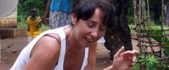 Una foto dal profilo Facebook del medico italiano, Rita Fossaceca di 51 anni, ucciso ieri in Kenya. Altri tre connazionali sono rimasti feriti., 29 novembre 2015. Si trovavano a Mijomboni, un piccolo villaggio nell'entroterra alle spalle di Malindi, per conto della For Life Onlus, una associazione umanitaria internazionale. ANSA/ FACEBOOK +++ATTENZIONE LA FOTO NON PUO? ESSERE PUBBLICATA O RIPRODOTTA SENZA L?AUTORIZZAZIONE DELLA FONTE DI ORIGINE CUI SI RINVIA+++