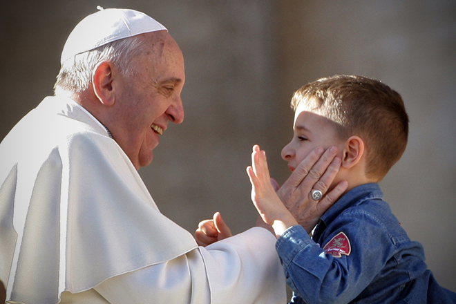 Pope Francis Meets Fiances on Valentine's Day