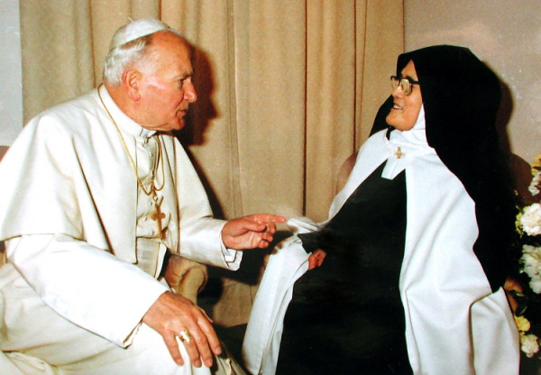 Suor Lucia di Fatima con Giovanni Paolo II