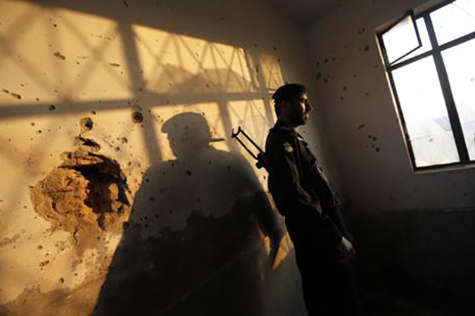 Taliban gunmen storm Pakistani university