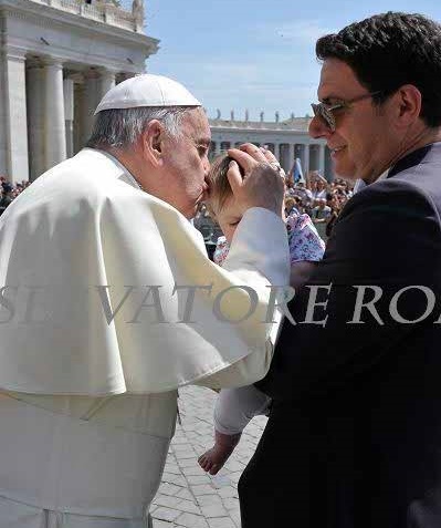 Papa Francesco ha incontrato la piccola Maria! 