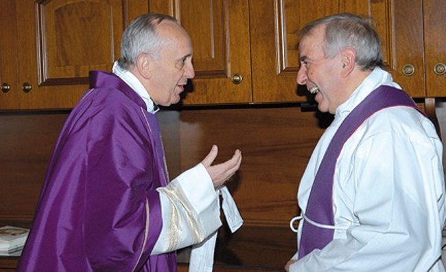 Il-cardinale-Bergoglio-con-don-Giacomo-Tantardini-in-una-foto-del-marzo-2009