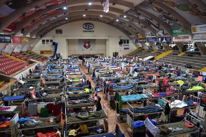 epa05434740 A general view on the bunk beds line in the Wisla Krakow sports club hall the accomodation place for World Youth Day 2016 volunteers in Krakow, Poland, 21 July 2016. Thousands of volunteers, who will assist pilgrims during WYD 2016, take part in a training on safety and first aid, communication, transportation in the city and the events of WYD. World Youth Day 2016 will take place in and around Krakow on July 26-31. EPA/JACEK BEDNARCZYK POLAND OUT