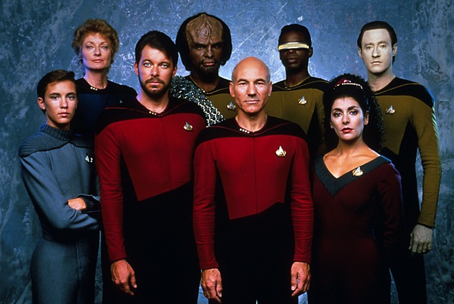 Star-Trek-The-Next-Generation-star-trek-the-next-generation-9406205-2275-1524