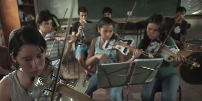 o-orquesta-reciclada-facebook
