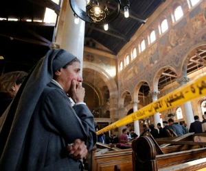 Strage di cristiani in Egitto/Francesco prega per chi annuncia il Natale col martirio
