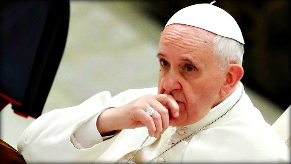 Papa Francesco: fermiamo assurda violenza contro cristiani
