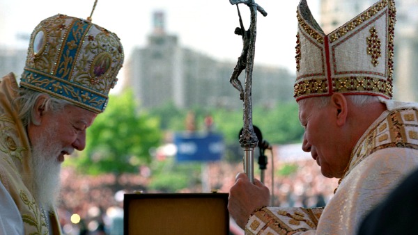 Rivoluzione romena: 25 anni fa l'appello di Giovanni Paolo II